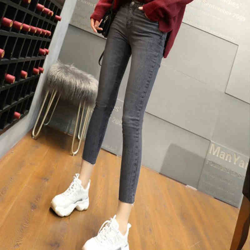 women's light skinny jeans